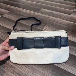 Kate Spade Celina Villabella Avenue Cream and Navy Bow Leather Crossbody Bag
